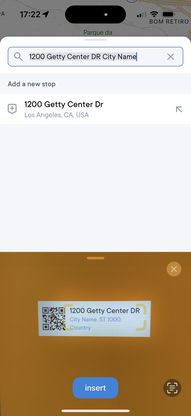 Previous iOS flow: an address read by Live Text from a package label, with an Insert button.